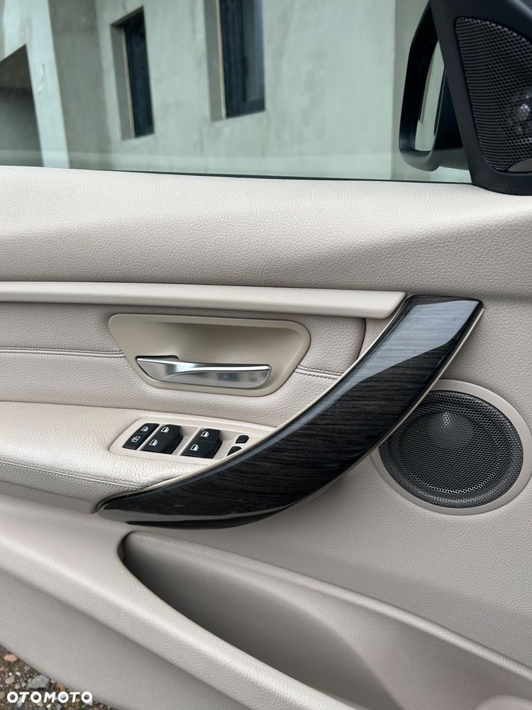 BMW Seria 3 320d - 19