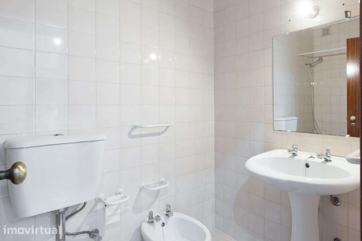 Quarto - localizado em Pedrouços Porto - Grande imagem: 3/23