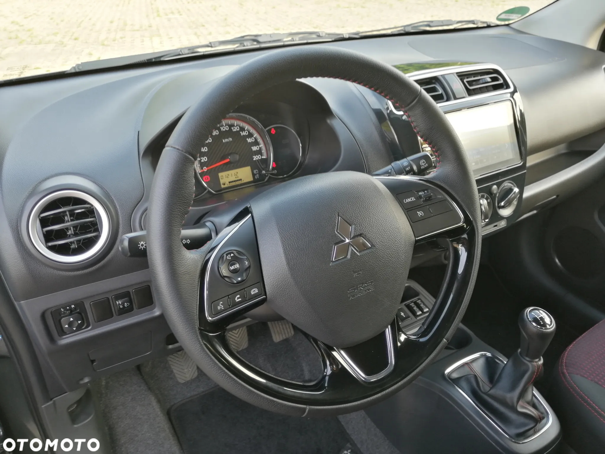 Mitsubishi Space Star AS&G 1.2 Select+ Black - 13