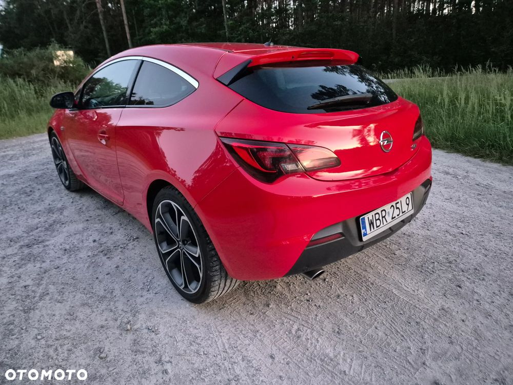 Opel Astra 1.6 T Cosmo - 16
