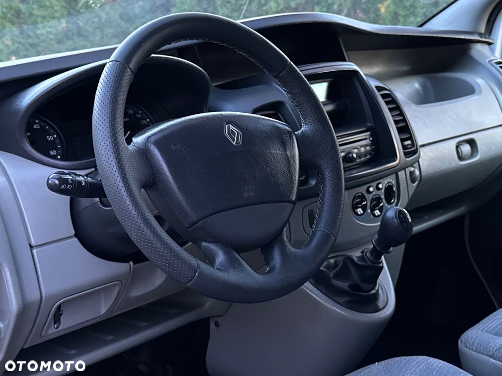 Renault Trafic - 12