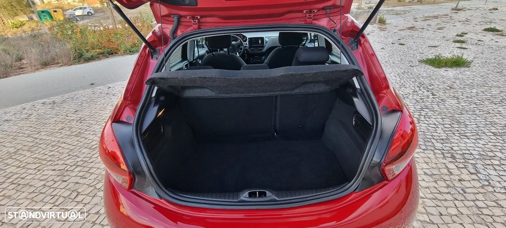 Peugeot 208 1.2 PureTech Style - 15