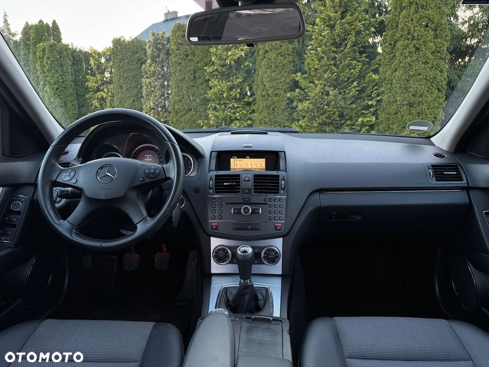 Mercedes-Benz Klasa C 180 BlueEFFICIENCY Avantgarde - 8