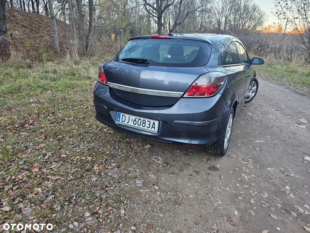 Opel Astra GTC 1.9 CDTI Cosmo - 5