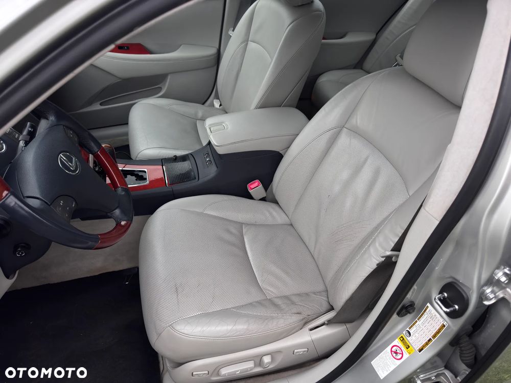 Lexus ES - 6