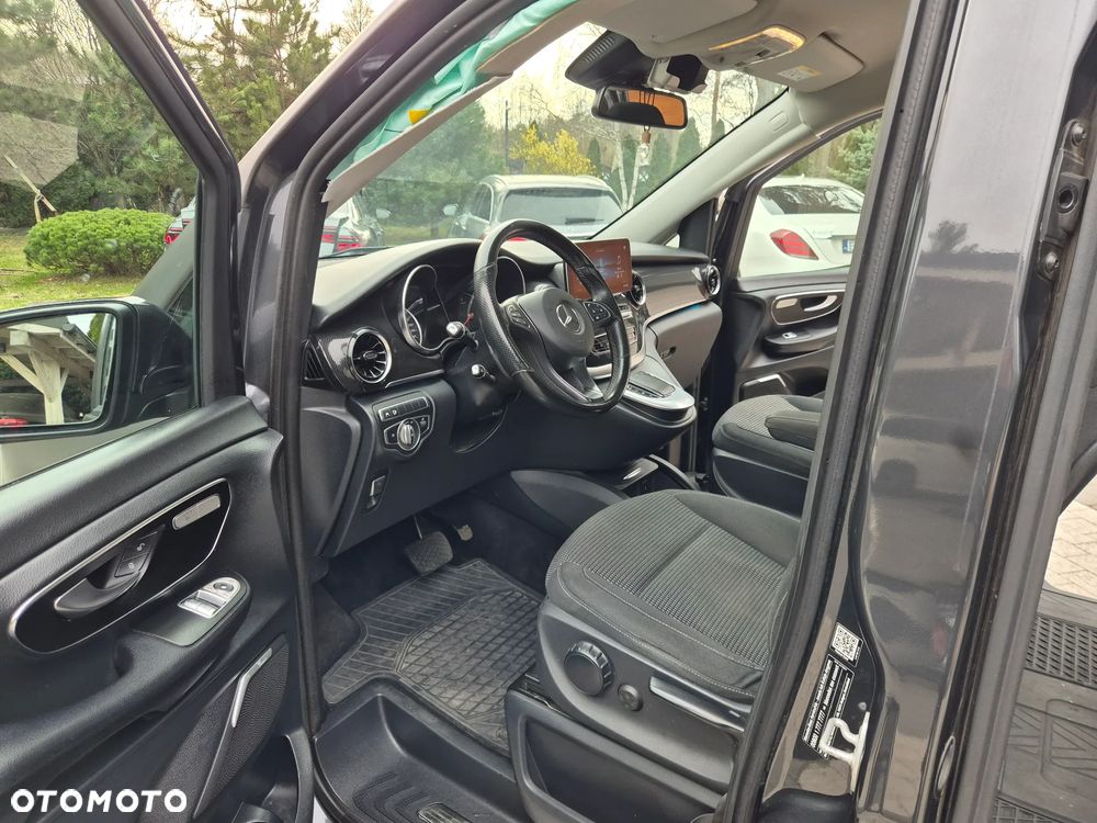 Mercedes-Benz Klasa V - 29