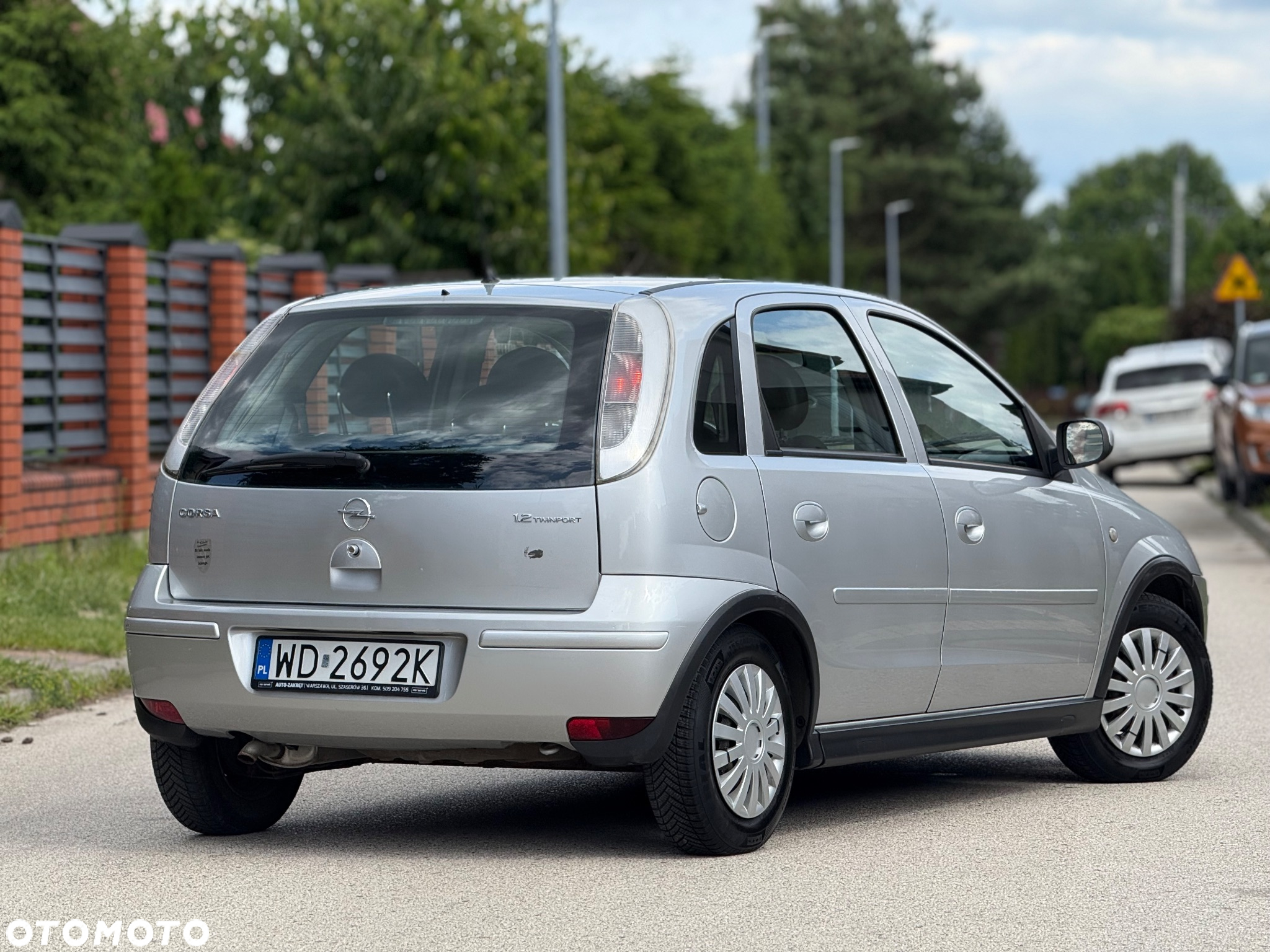 Opel Corsa 1.2 16V Cosmo - 2