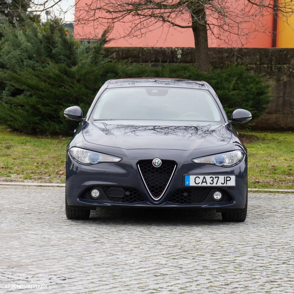 Alfa Romeo Giulia 2.2 D AT8 - 3