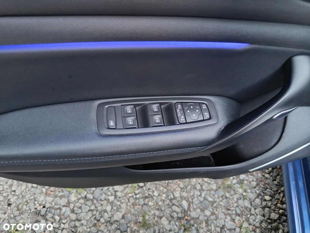 Renault Megane ENERGY dCi 165 EDC GT - 23