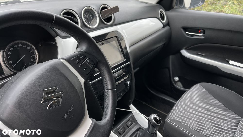 Suzuki Vitara 1.6 Premium 2WD - 5