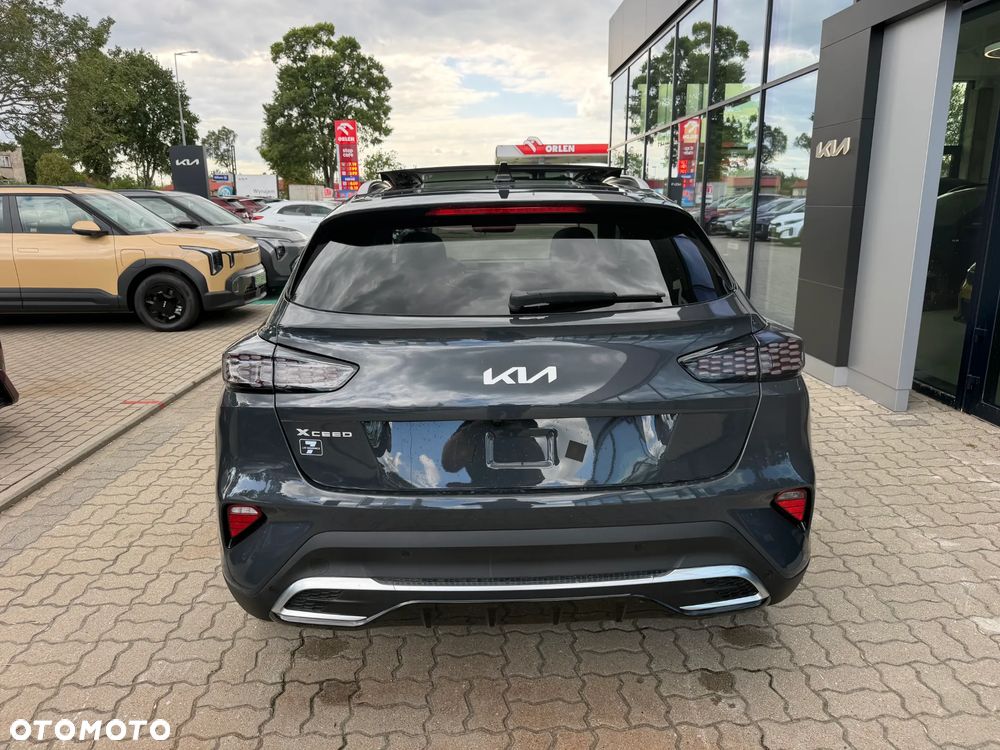 Kia XCeed 1.6 T-GDI Tribute DCT - 4
