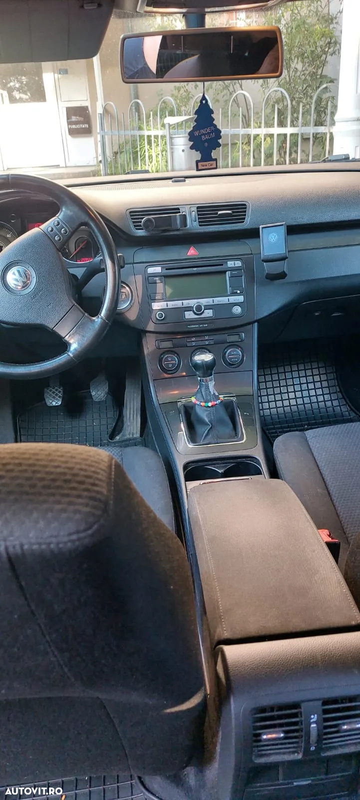 Volkswagen Passat - 2