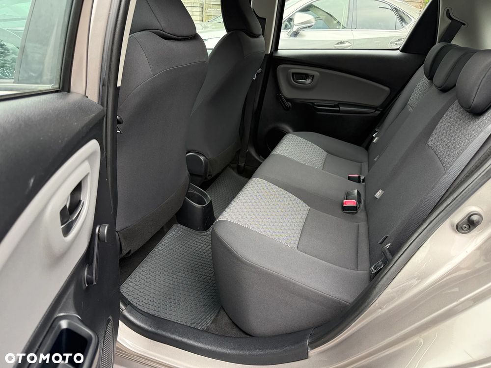 Toyota Yaris 1.0 Active EU6 - 9