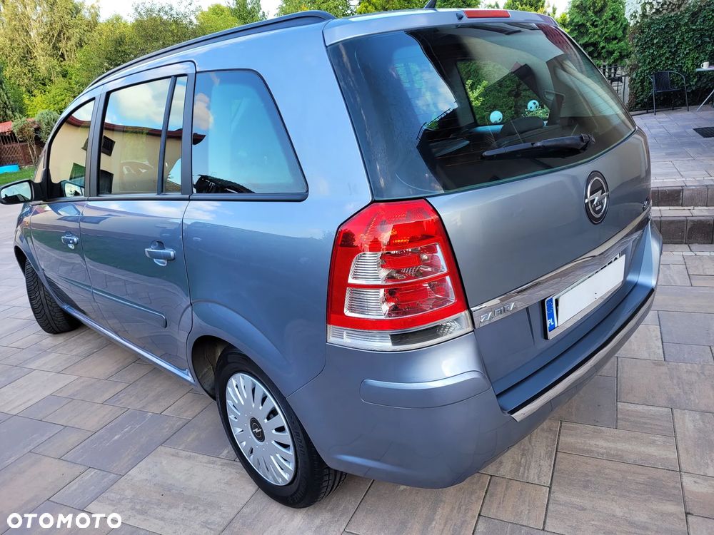 Opel Zafira - 11