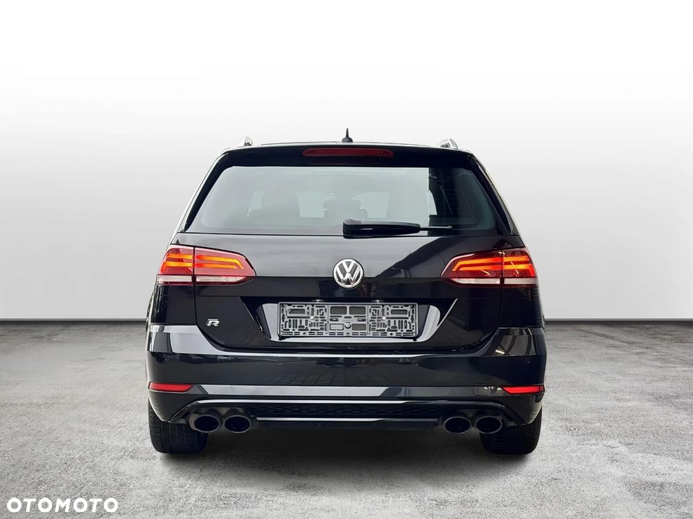 Volkswagen Golf - 24