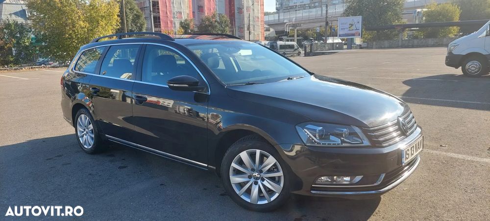 Volkswagen Passat Variant 2.0 TDI Blue TDI Comfortline - 9