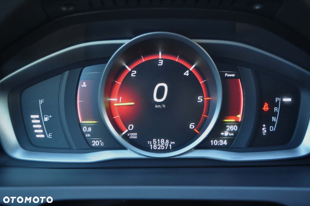Volvo V60 D3 Geartronic Momentum - 19