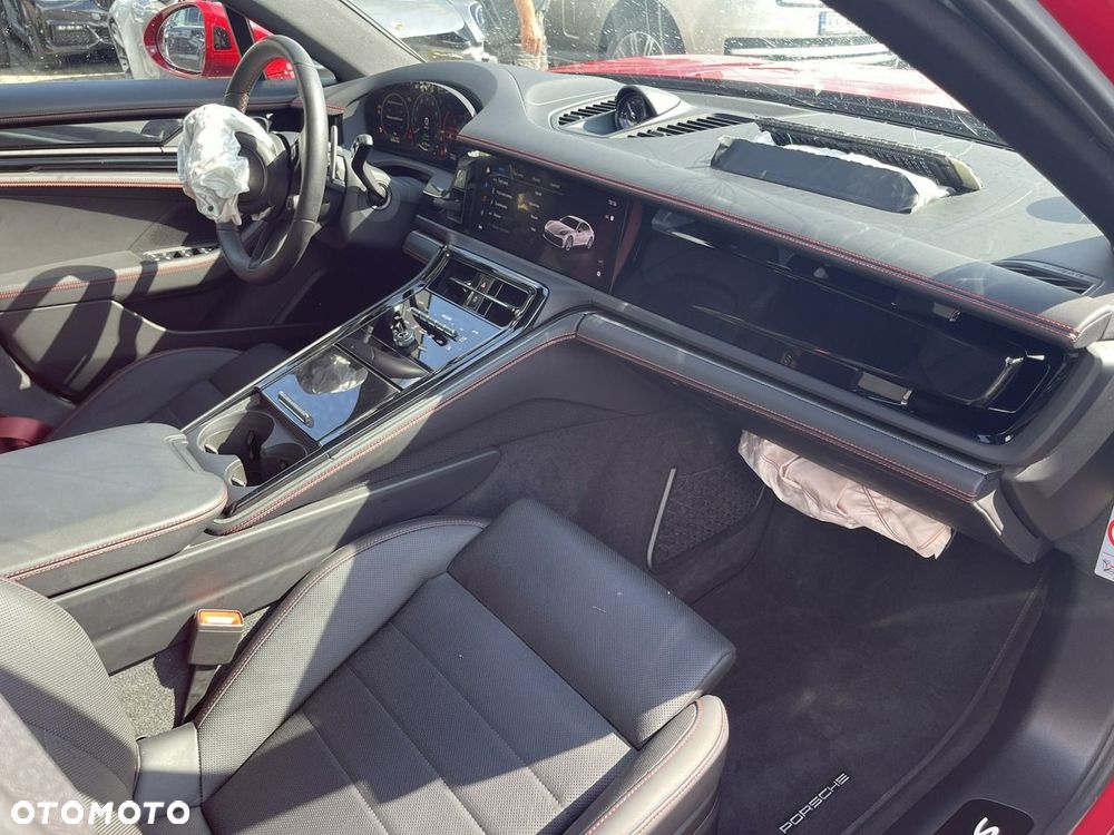 Porsche Panamera 4S E-Hybrid PHEV - 11