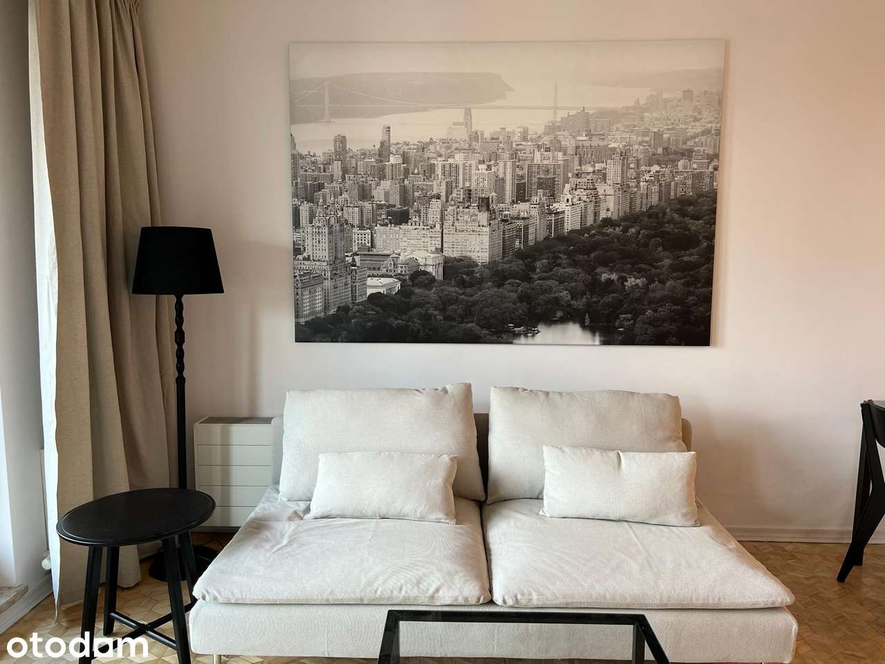 Apartament w sercu Warszawy z widokiem na Plac Grzybowski