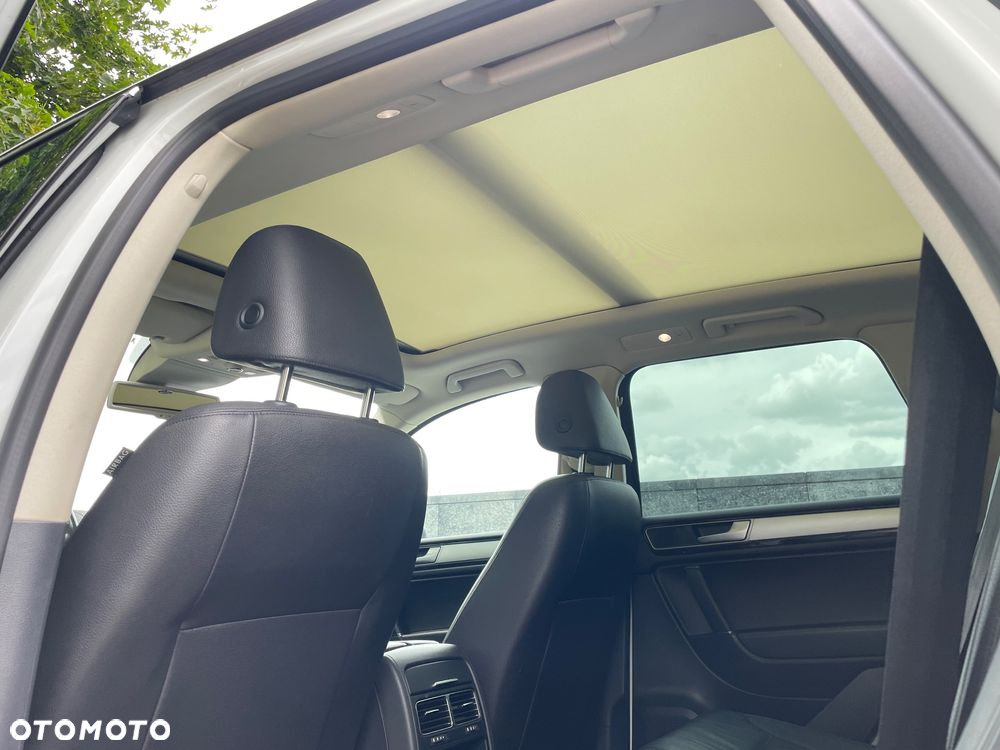 Volkswagen Touareg 3.0 V6 TDI BMT Perfectline - 16