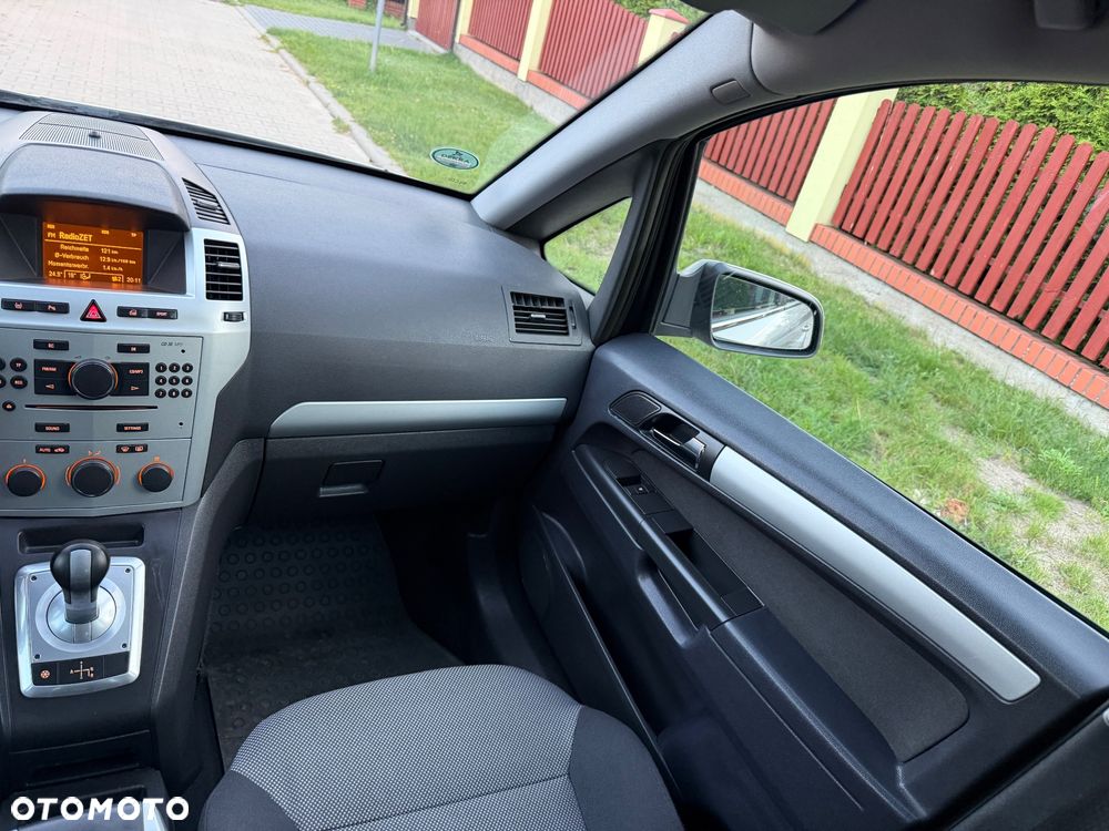 Opel Zafira 1.8 Easytronic Family Plus - 23