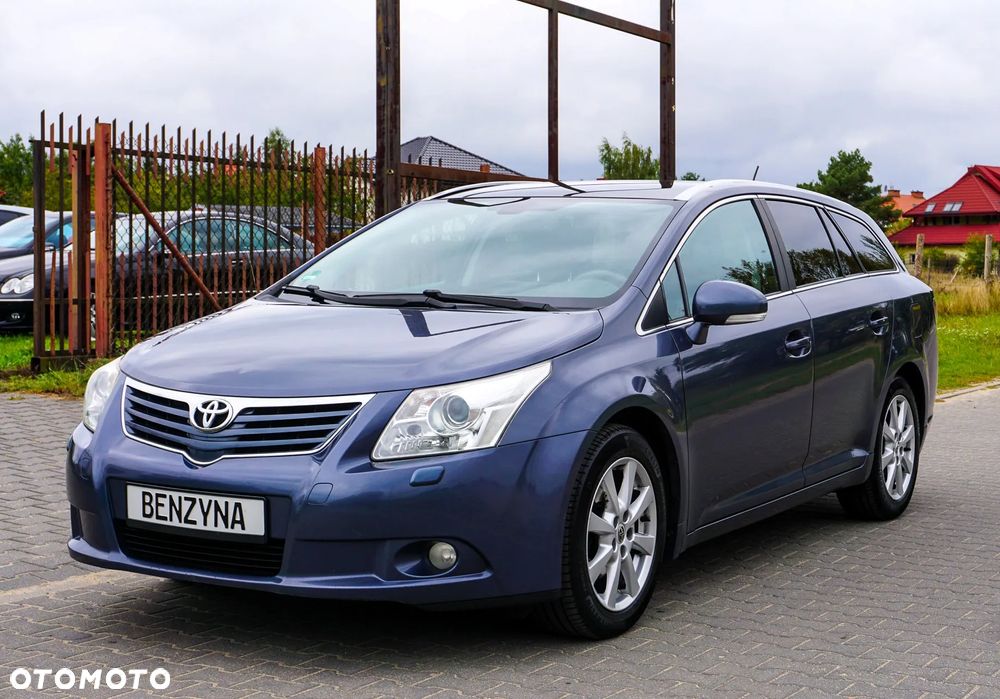 Toyota Avensis 2.0 Executive - 16