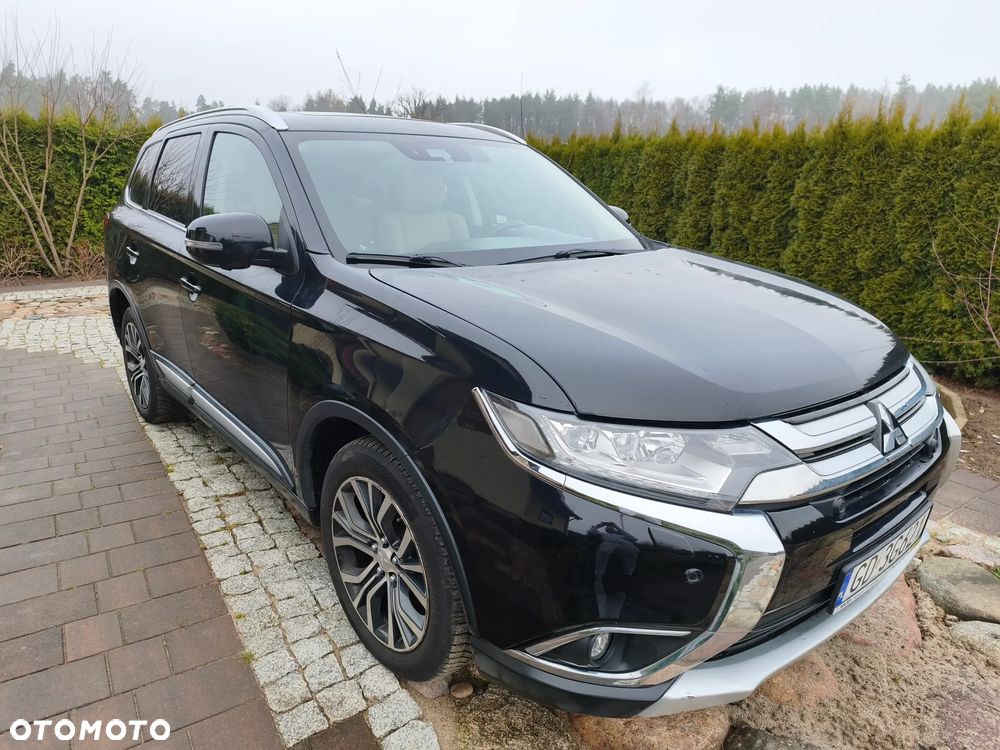 Mitsubishi Outlander 2.0 Instyle + 4WD CVT - 5