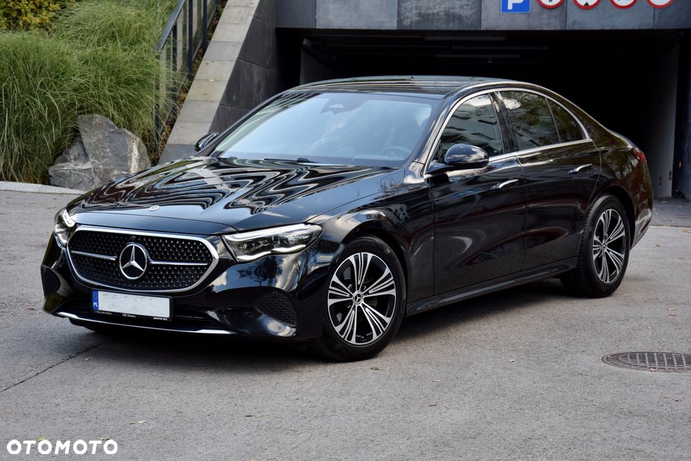 Mercedes-Benz Klasa E 200 mHEV 4-Matic Avantgarde 9G-Tronic - 2