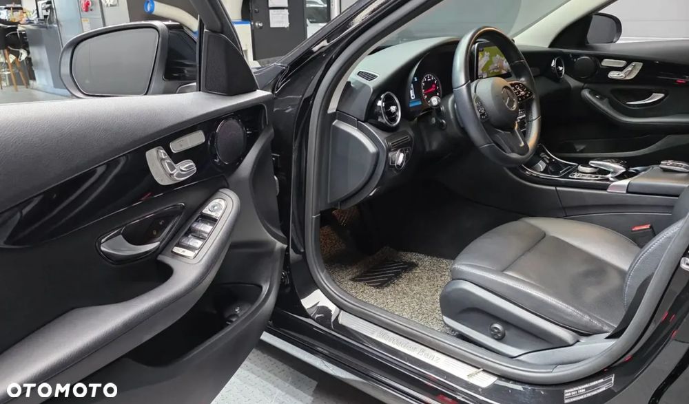 Mercedes-Benz Klasa C 200 9G-TRONIC Edition - 8