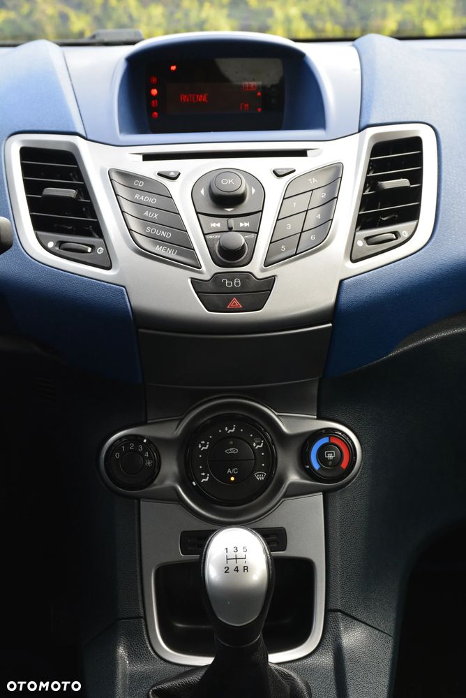 Ford Fiesta 1.25 Titanium - 27