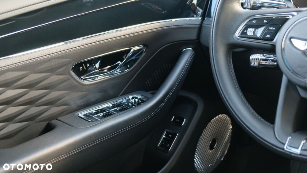 Bentley Flying Spur - 12
