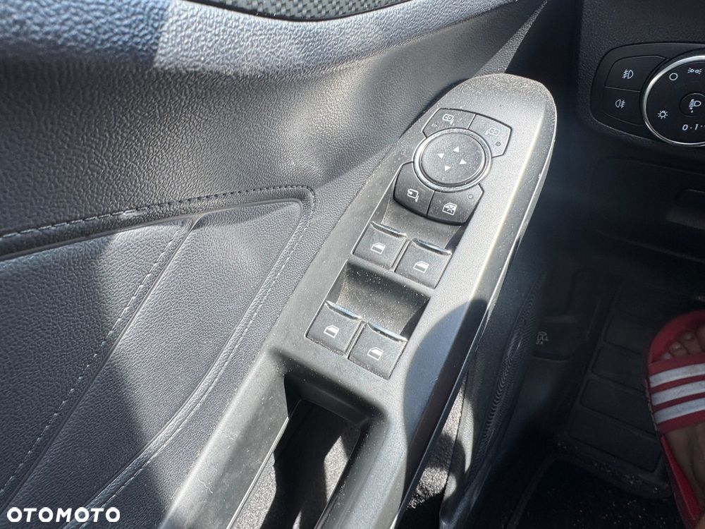 Ford Focus 1.0 EcoBoost Start-Stopp-System ST-LINE DESIGN - 13