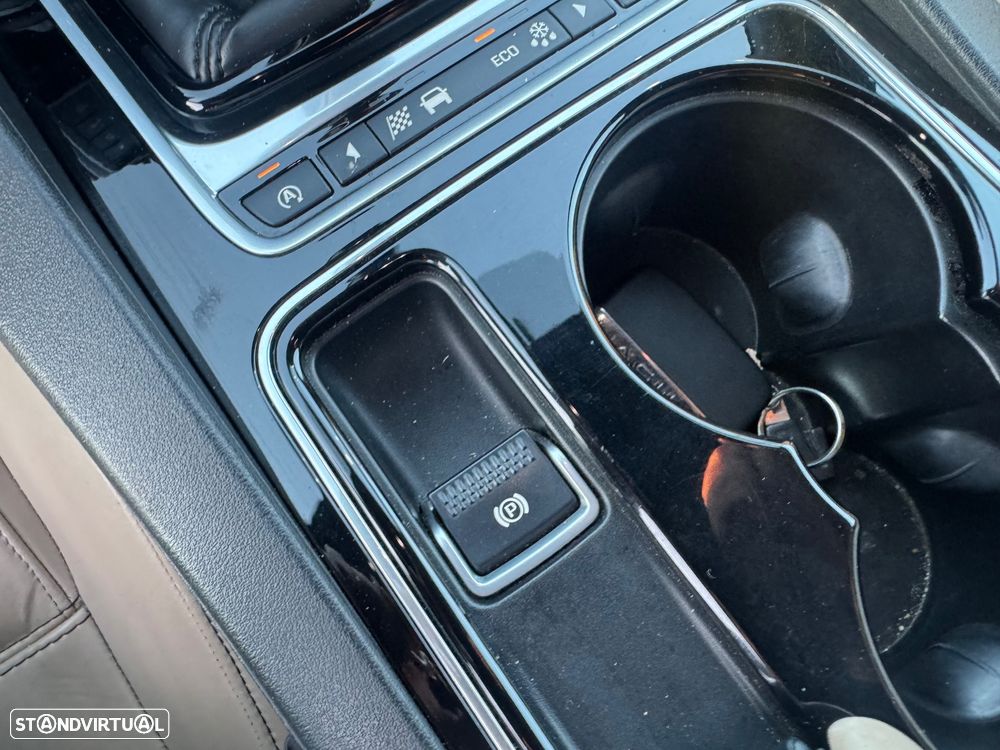 Jaguar F-Pace 2.0 i4D Prestige AWD - 25