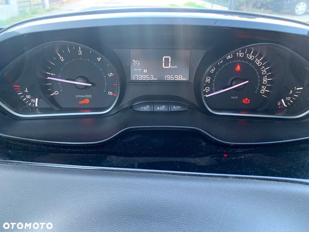 Peugeot 208 1.6 BlueHDi Active S&S - 26
