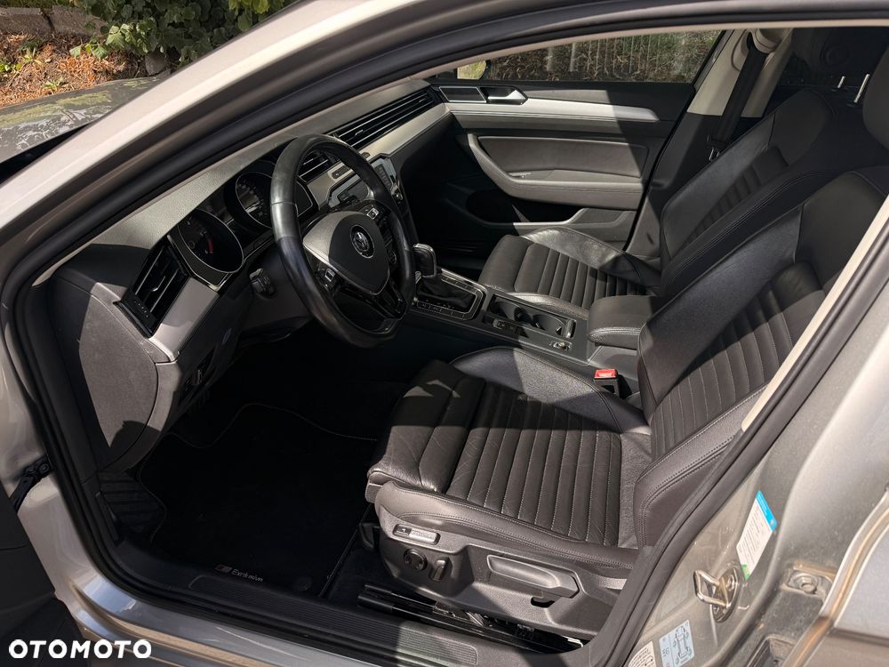 Volkswagen Passat 2.0 TDI (BlueMotion Technology) DSG Highline - 25