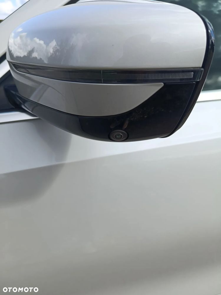 BMW Seria 3 330i Sport Line - 17