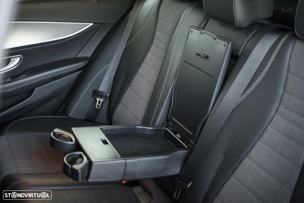 Mercedes-Benz E 300 de Avantgarde - 38