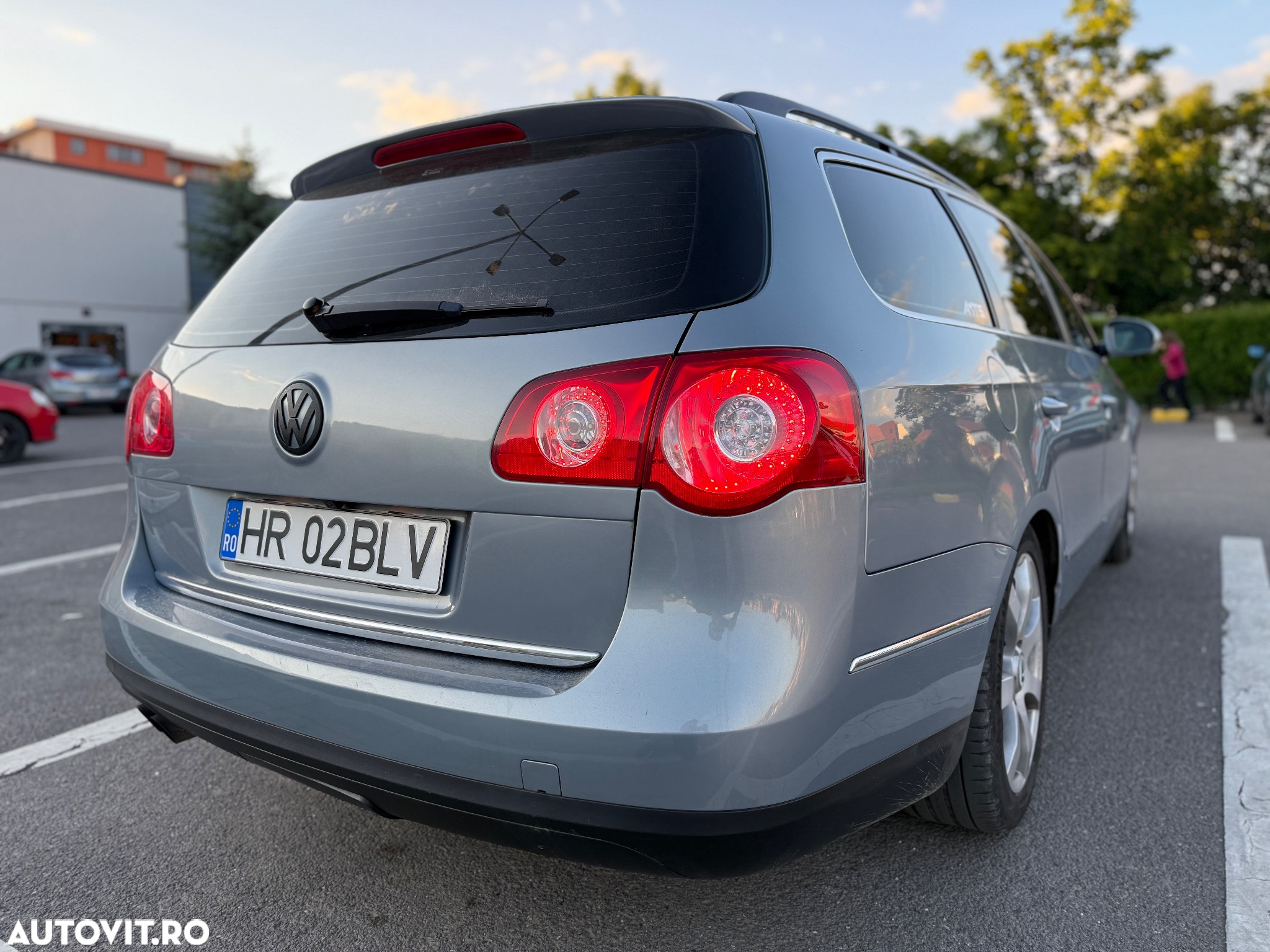 Volkswagen Passat Variant 2.0 TDI Comfortline DPF - 2