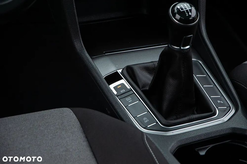 Volkswagen Golf Sportsvan SV 1.6 TDI BMT Highline - 33