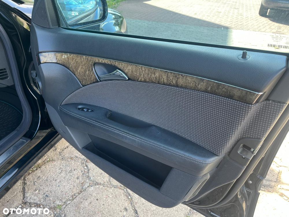 Mercedes-Benz Klasa E ver-200-avantgarde - 9