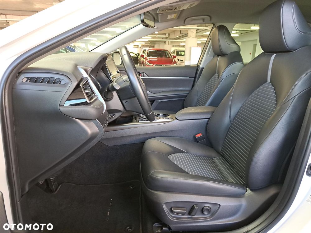 Toyota Camry 2.5 Hybrid Prestige CVT - 12