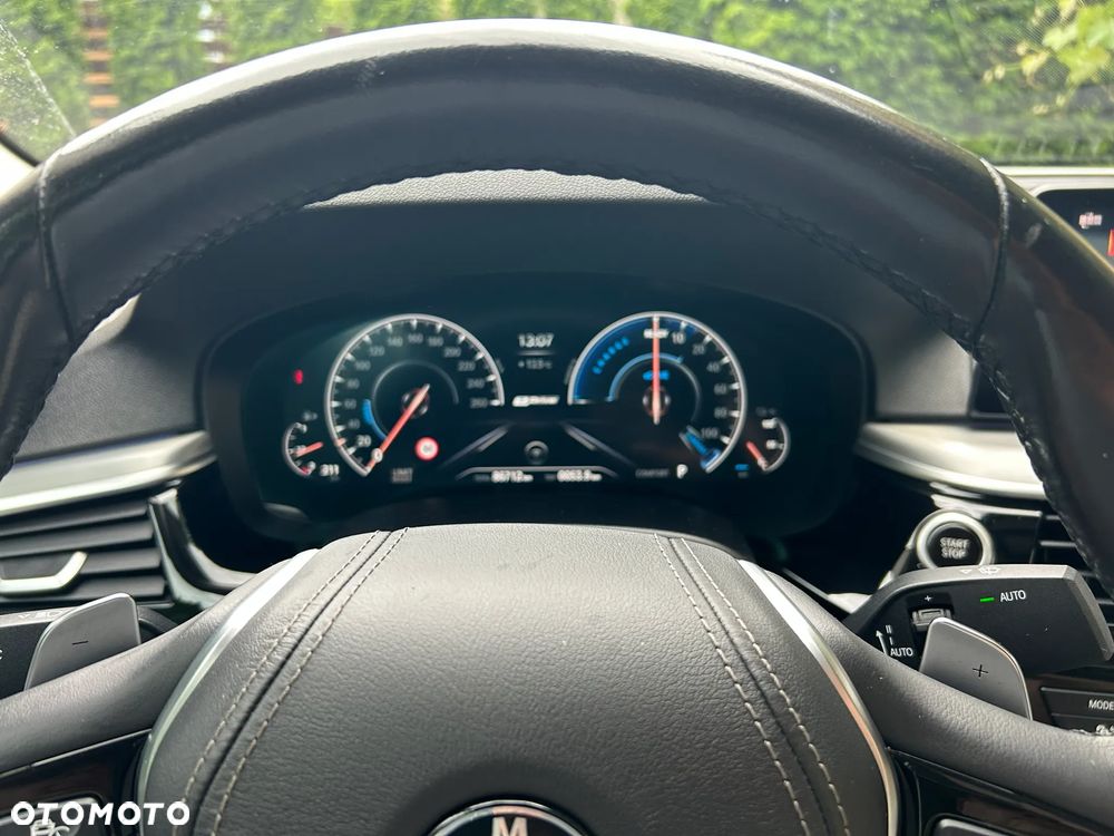 BMW Seria 5 530e iPerformance - 14