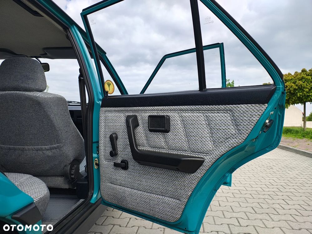 Polonez Caro - 22