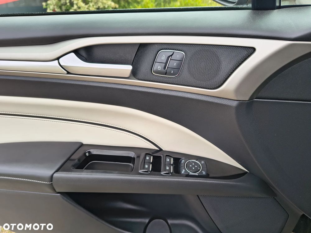 Ford Mondeo 2.0 TDCi STart-Stopp PowerShift-Aut Vignale - 17