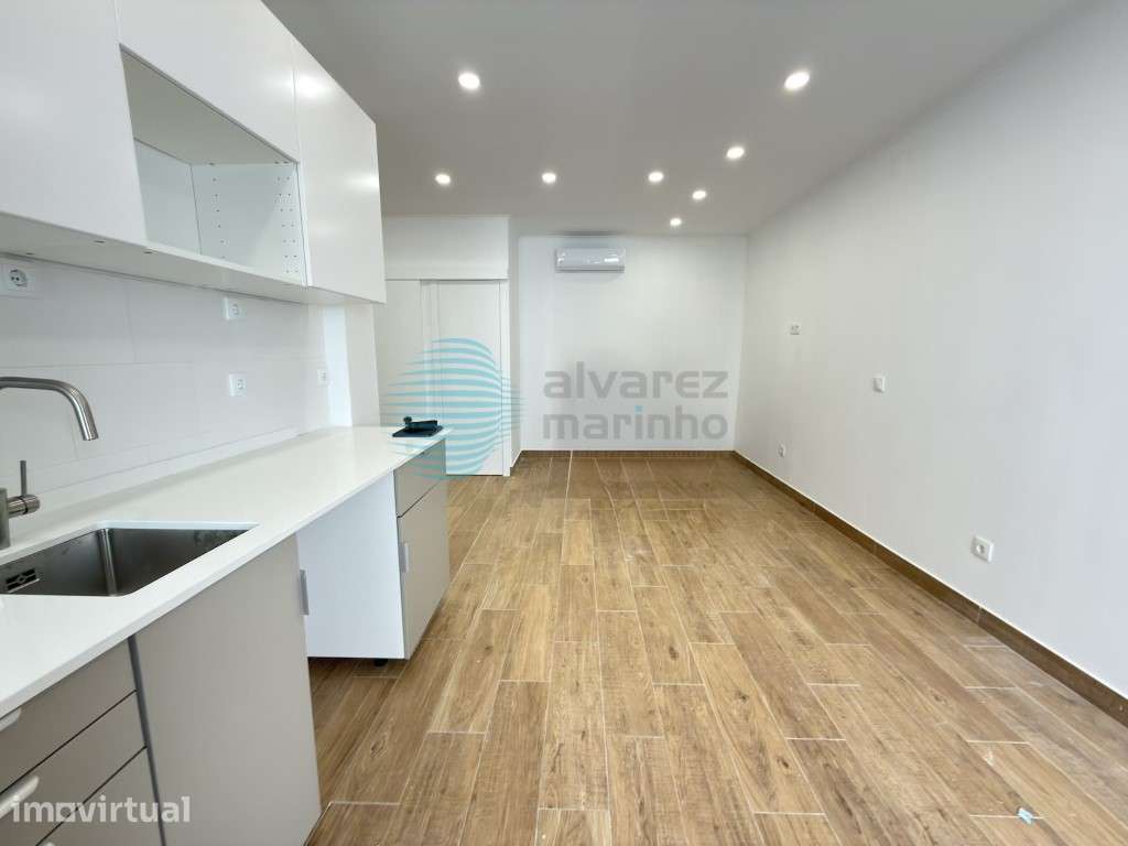 Apartamento T2, no centro de Torres Vedras - Grande imagem: 3/15