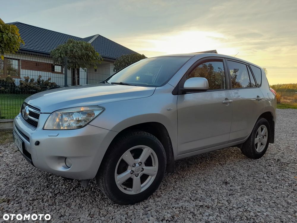Toyota RAV4 2.0 VVT-i Sol - 23
