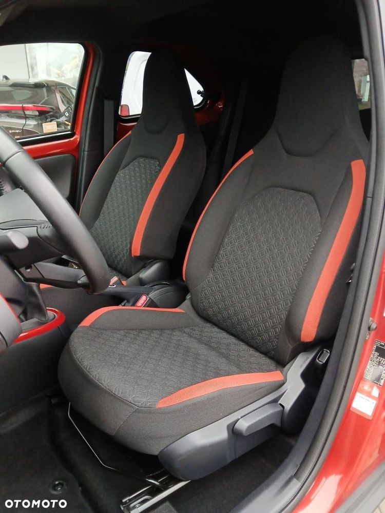 Toyota Aygo X - 37
