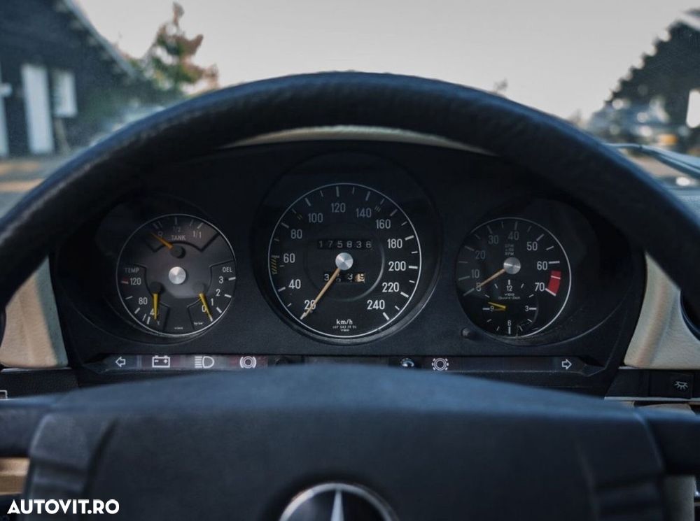 Mercedes-Benz SLC - 17