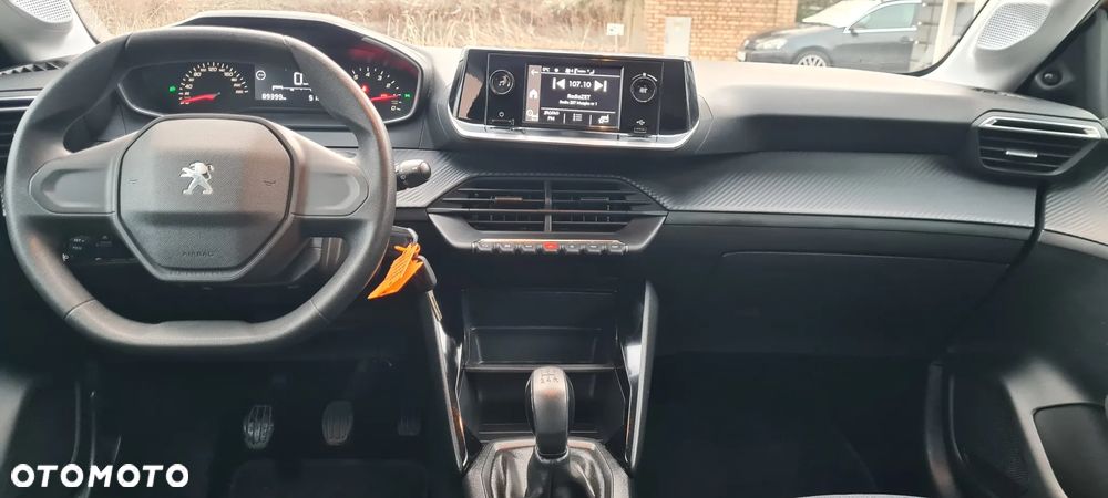 Peugeot 208 - 10