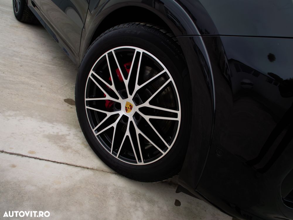 Porsche Cayenne - 39